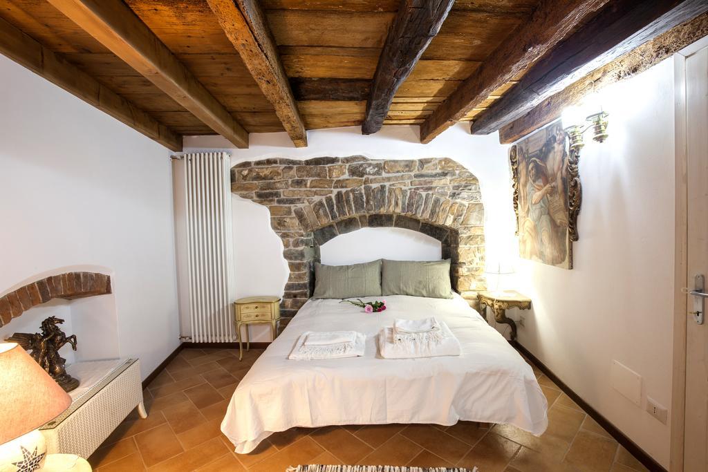 Porta Dipinta House Alta